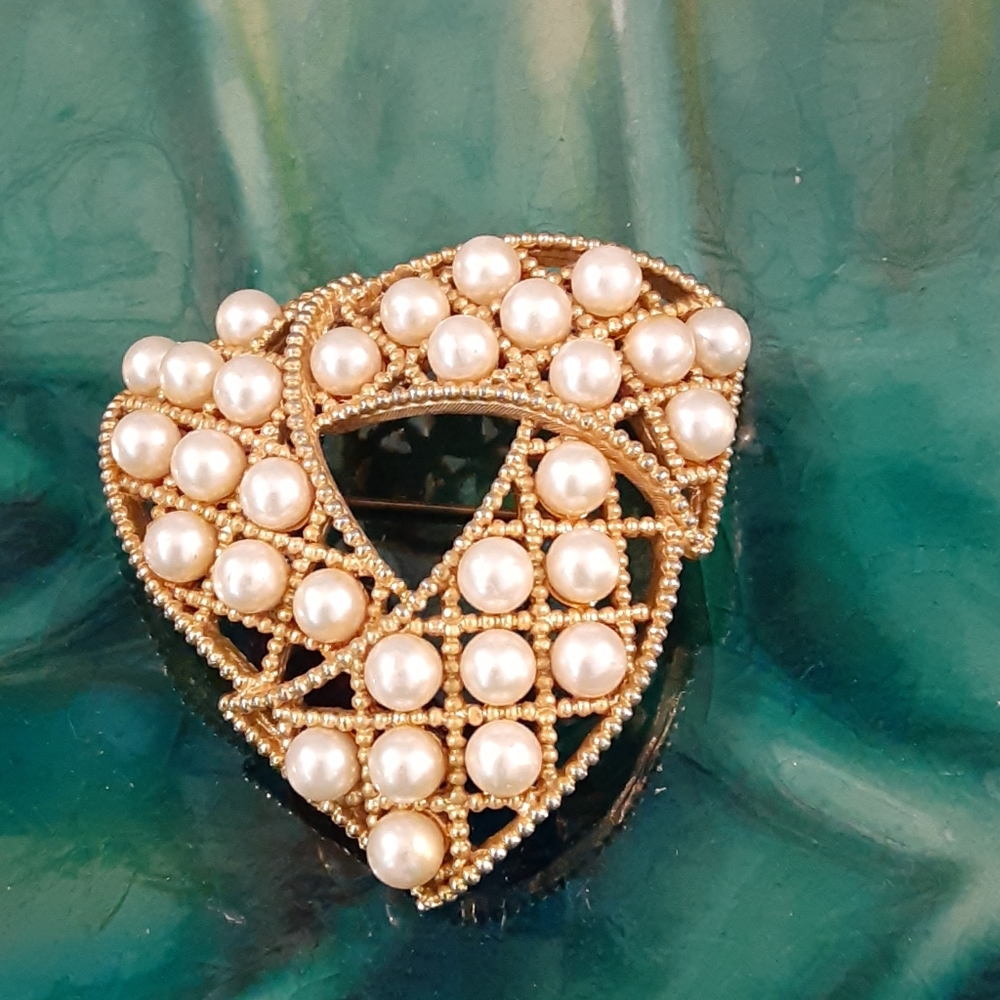 Vintage Gold/Pearl Stone Brooch/Pin